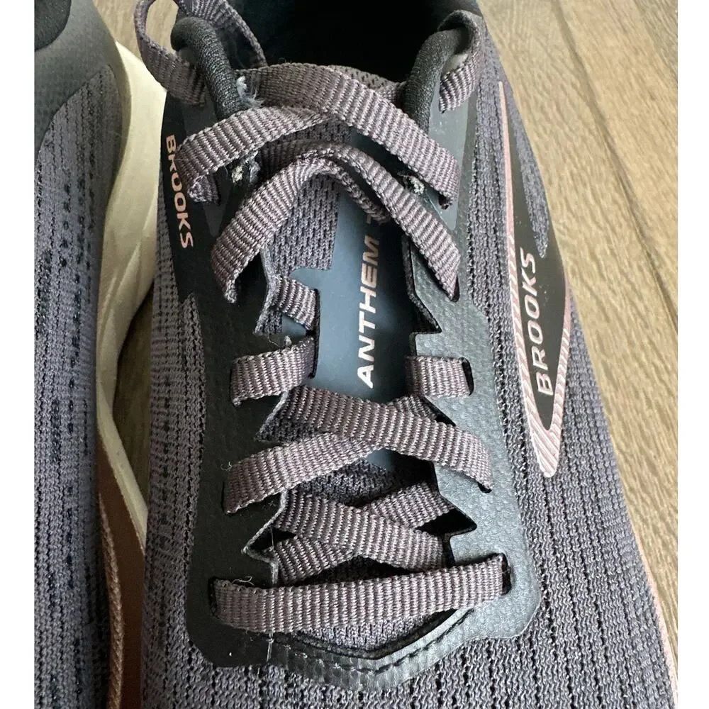 Brooks new without